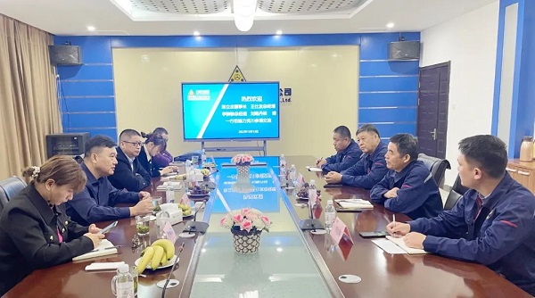 广州塔山机械、广州韩川液压、江苏靖江新世纪液压、无锡密斯特智能装备制造有限公司一行6人莅临力克川参观交流1.jpg 广州塔山机械、广州韩川液压、江苏靖江新世纪液压、无锡密斯特智能装备制造有限公司一行6人莅临力克川参观交流1.jpg