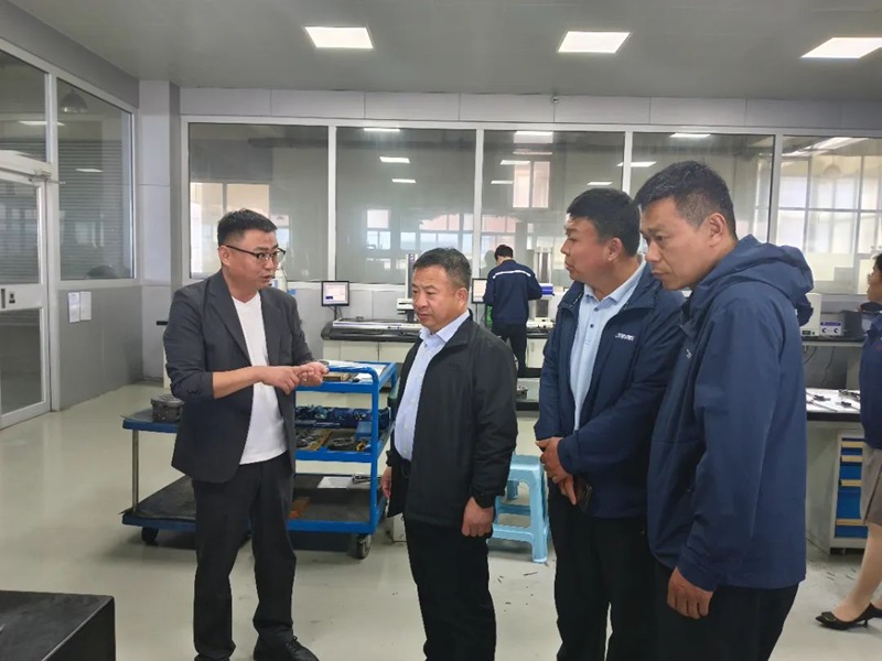 禹城领导莅临青岛力克川参观指导2.jpg 禹城领导莅临青岛力克川参观指导2.jpg