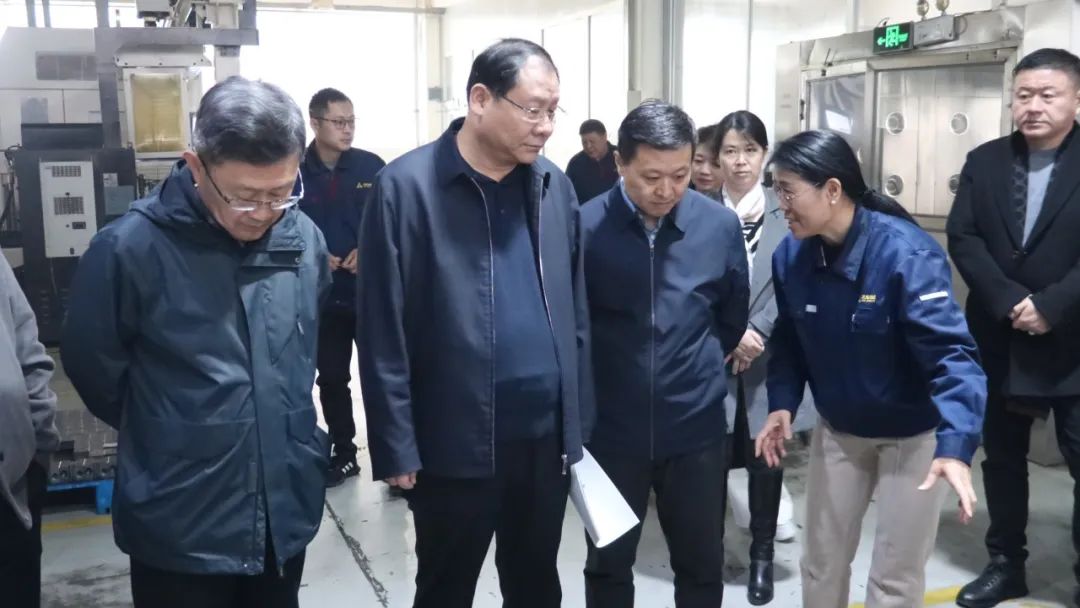 1741566695121712.jpg 区委统战部副部长郭可超一行莅临力克川液压参观指导3.jpg