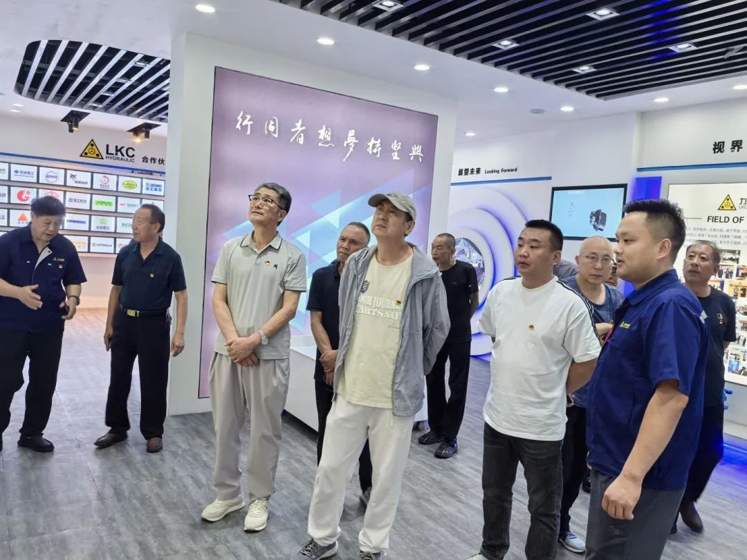 1751417228173413.jpg 举办庆祝中国共产党成立104周年主题党日活动3.jpg