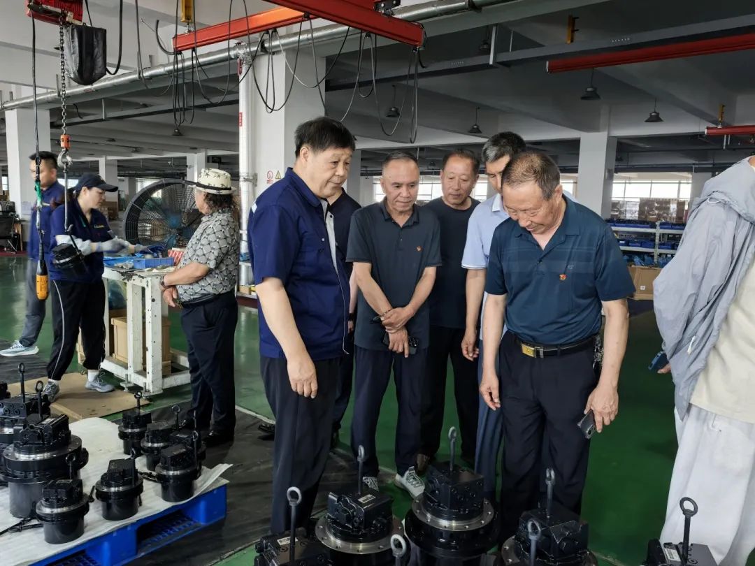 1751417235466386.jpg 举办庆祝中国共产党成立104周年主题党日活动5.jpg